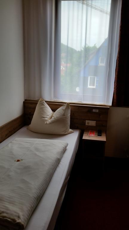 Hotel Alte Krone Tübingen Oda fotoğraf